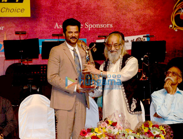 anil kapoor recieves master dinanath mangeshkar awards 2015 3