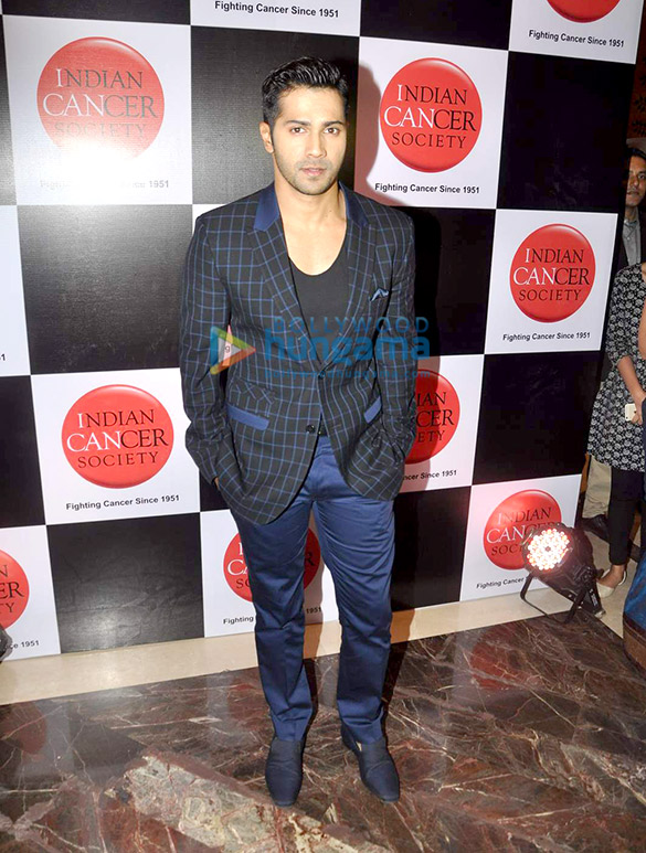 varun dhawan graces indian cancer societys 64th founders day celebrations 10