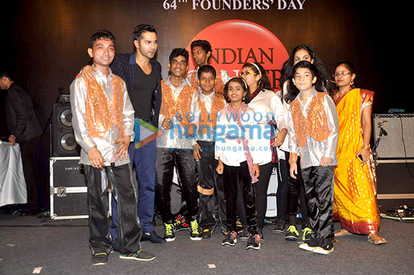 varun dhawan graces indian cancer societys 64th founders day celebrations 8
