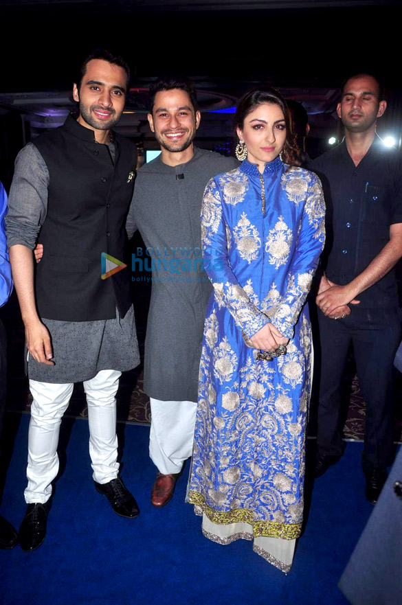 soha ali khan gul panag irrfan khan neetu chandra at jk bash 18