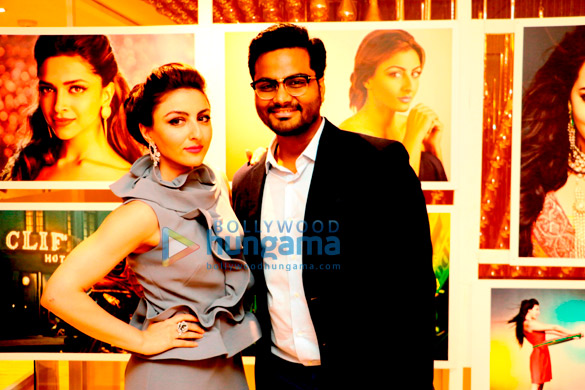 soha ali khan snapped at the photo exhibition the spirit of the zoya woman 3