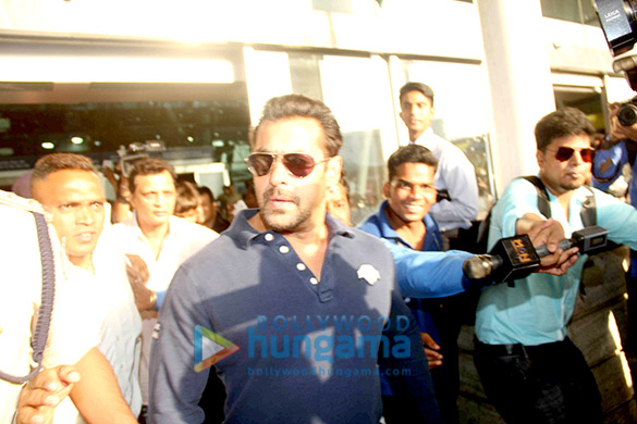salman khan returns from kashmir to attend his judgement day in court 8