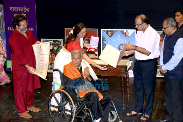 shashi kapoor receives dada saheb phalke award 2015 3