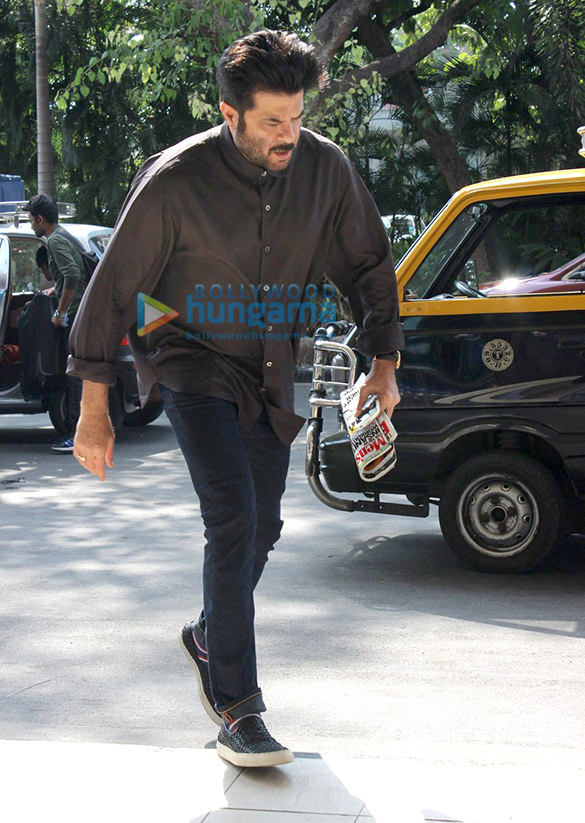 anil kapoor ram charan snapped at the airport 4