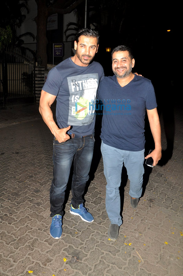 john abraham snapped with a friend in bandra 3
