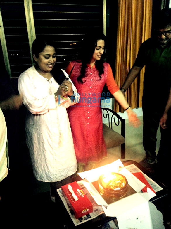 juhi chawla celebrated choreographer shabina khans birthday on the sets of chalk n duster 3