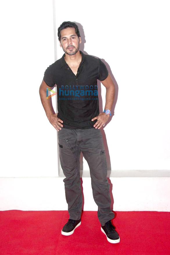 r madhavans birthday bash at royalty 15
