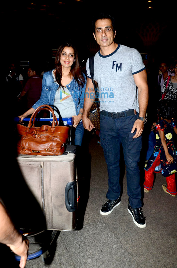 hrithik roshan sonakshi sinha and other leave for iifa 2015 16