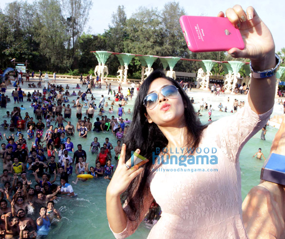 celebs grace 17th anniversary of water kingdom 13