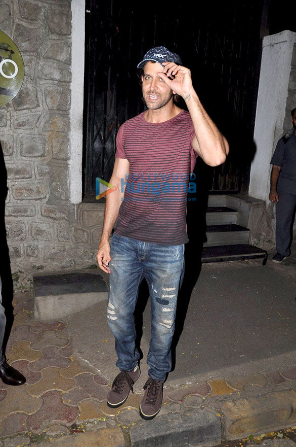 hrithik roshan snapped with friends at nido 6