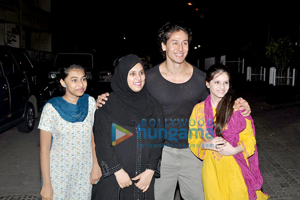 tiger shroff snapped with his fans 2