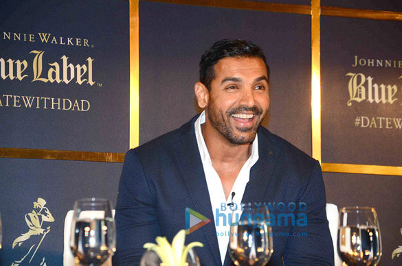 john abraham with his dad at the blue label event 4