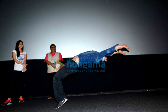 tiger shroff kriti sanon subhash ghai promote yoga day at whistling woods international 9