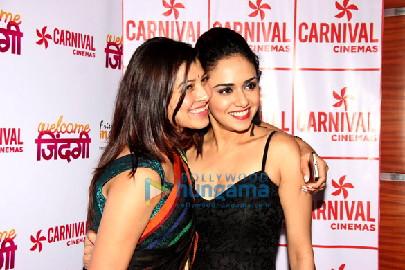 carnival cinemas hosts the premiere of marathi film welcome zindagi 10