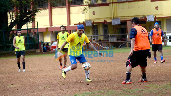 ranbir kapoor abhishek bachchan snapped at football practice session 10
