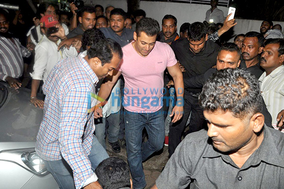 salman khan snapped in bandra 8