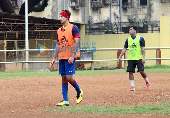 ranbir kapoor arjun kapoor snapped at football practise 12