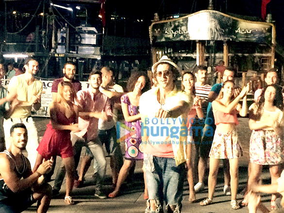 hrithik roshan sonam kapoor shoot the aashiqui tribute song 7