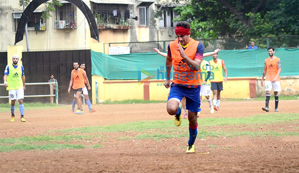 ranbir kapoor arjun kapoor snapped at football practise 11