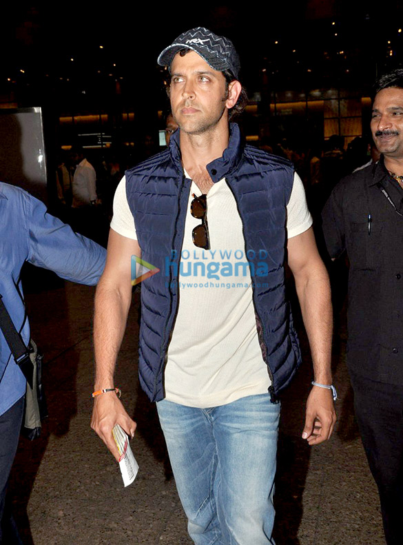 hrithik roshan sonam kapoor arrive from turkey 9