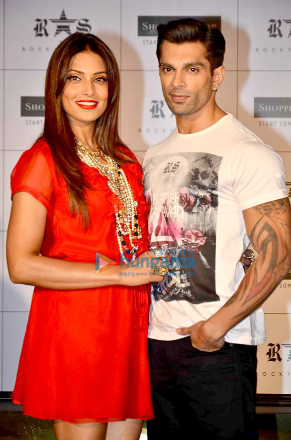 bipasha basu karan singh grover at the launch of shoppers stop rs by rocky star 4
