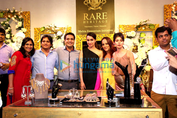 shraddha kapoor inaugurates the 14th glamour 2015 jewellery exhibition 12