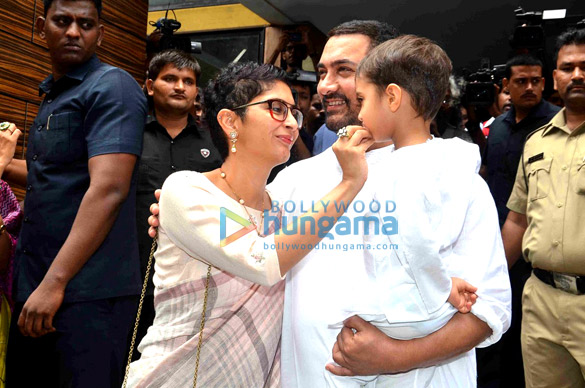 aamir khan snapped with family on eid 5