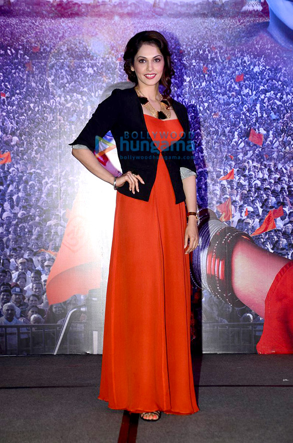 eesha koppikhar divyendu sharma at the poster launch of assee nabbe poore sau 5