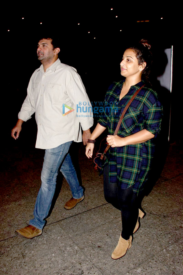 vidya balan siddharth roy kapur snapped at the international airport 5
