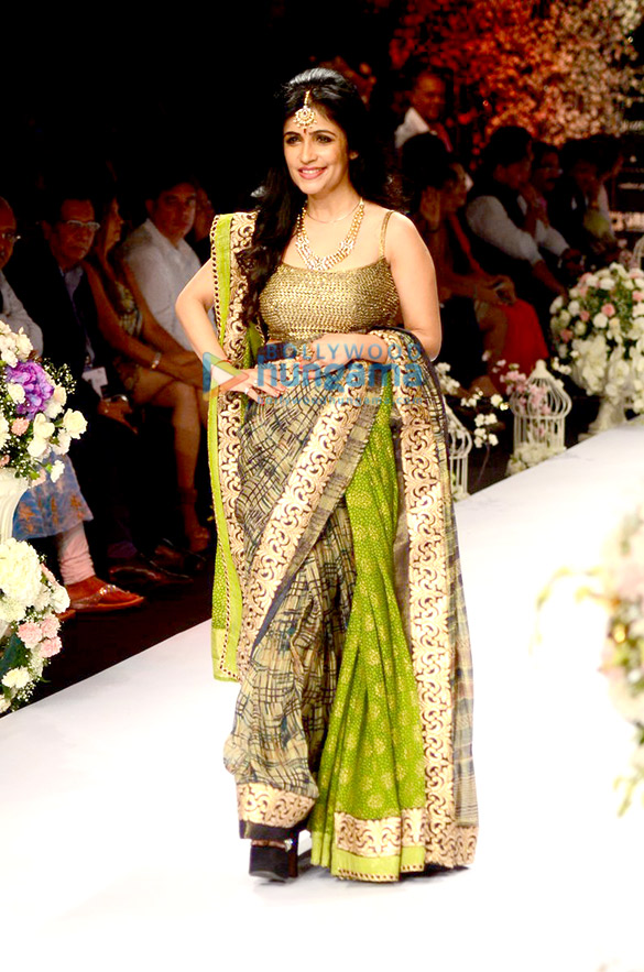 anushka ranjan walks for the beti show at iijw 2015 11