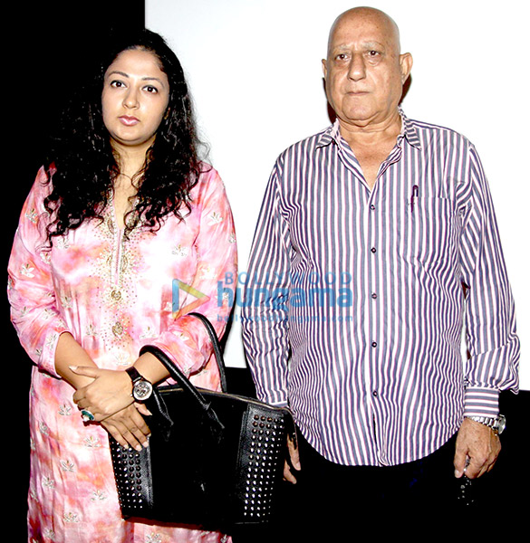 j p dutta launches the first look music of the film aye watan 8