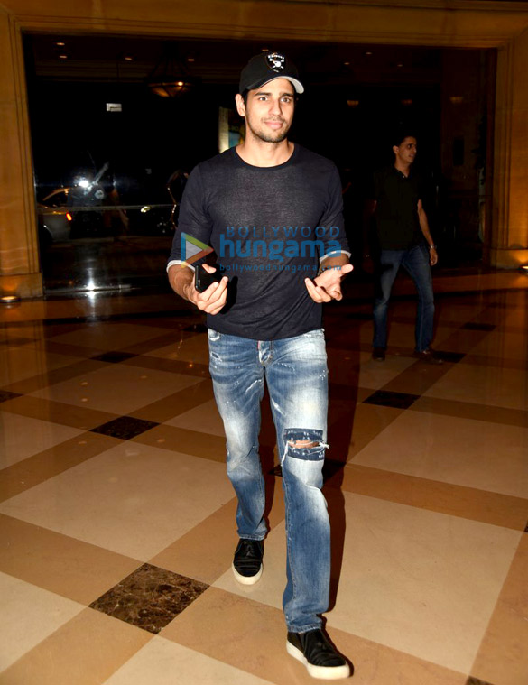 sidharth malhotra alia bhatt snapped at jw marriott for dinner 6
