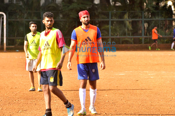 ranbir kapoor snapped at the football practice session 2