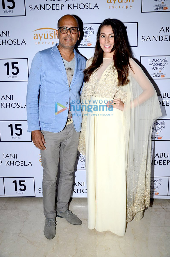 jaya bachchan dimple kapadia others at abu jani sandeep khoslas show at lakme fashion week 2015 13