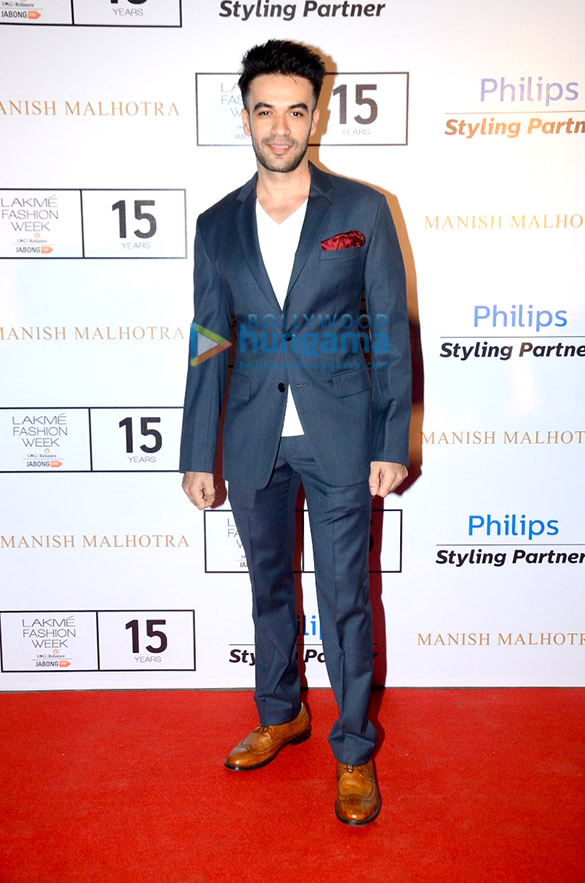 celebs at manish malhotras the gentlemens club collection show 27