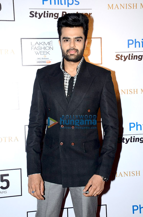 celebs at manish malhotras the gentlemens club collection show 36