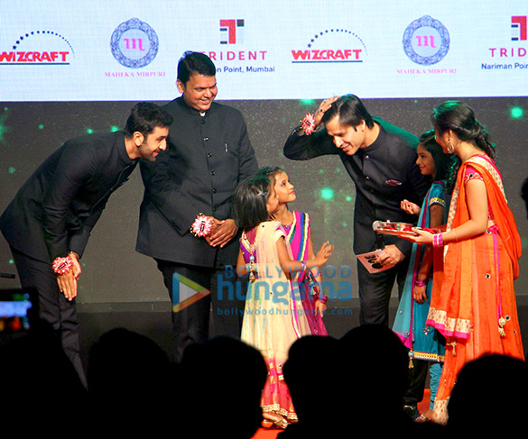ranbir kapoor madhuri dixit vivek oberoi nita ambani at one foundations set beautiful free initiative 4