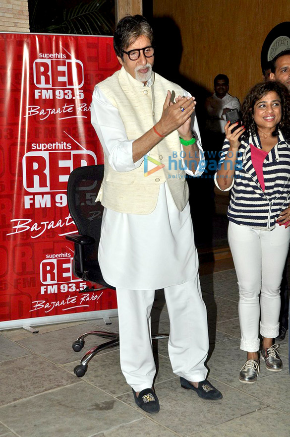 amitabh bachchan meets a band from dharavi with red fm 93 5 6