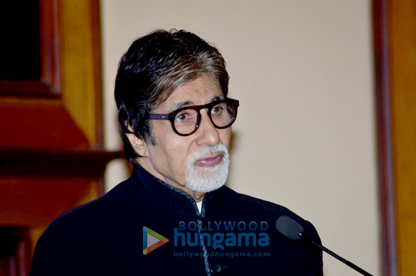 amitabh bachchan graces the call to action for a tb free india media meet 7