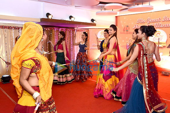 celebs grace country clubs press meet to announce the great indian navratri utsav 11