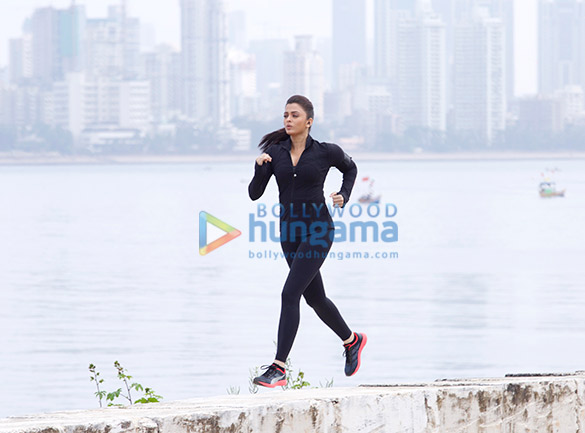jazbaa 30