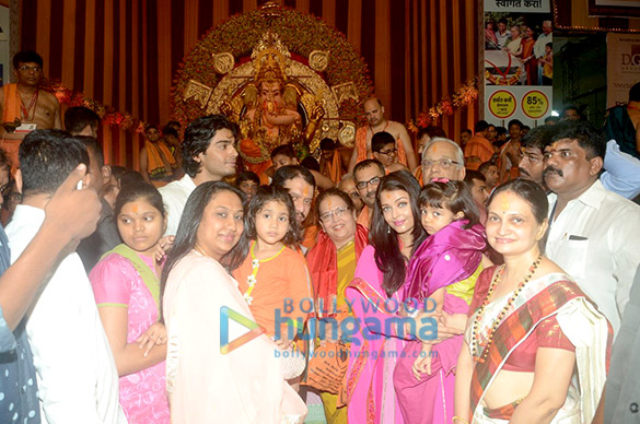aishwarya rai bachchan visits gsb ganpati with her family 2