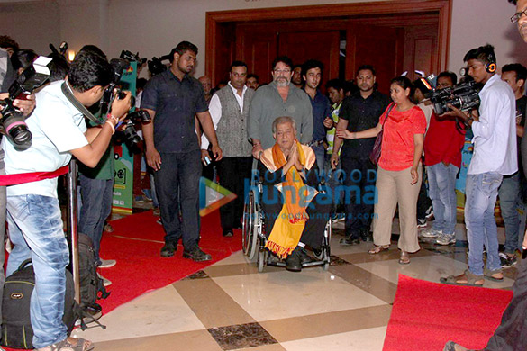 shashi kapoor felicitated at 6th jagran film festival 32
