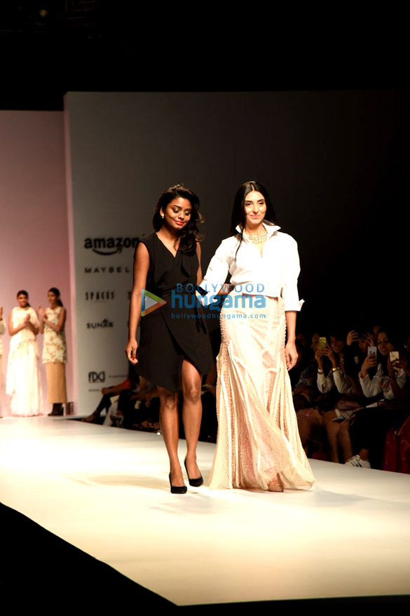 pernia qureshi walks the ramp at the india fashion week 2015 4