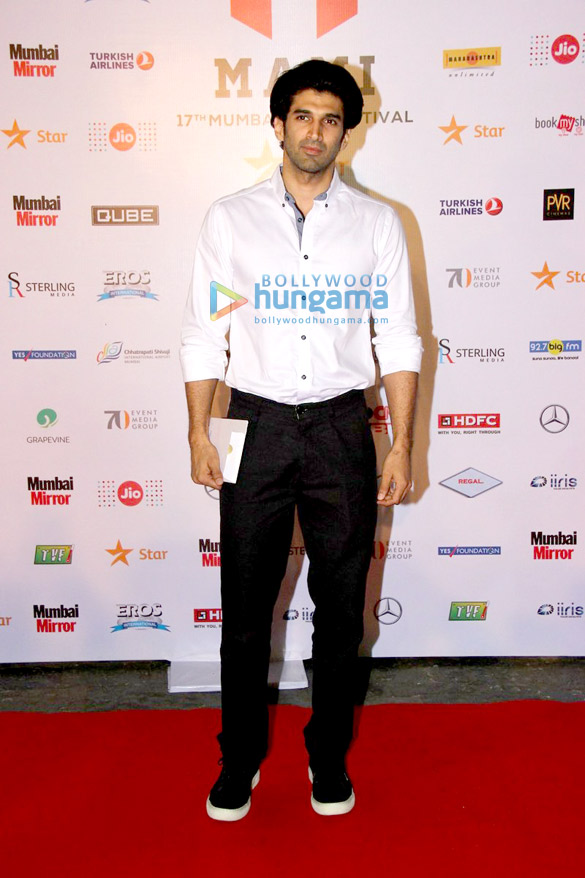 celebs grace the opening ceremony of the 17th mumbai film festival 33