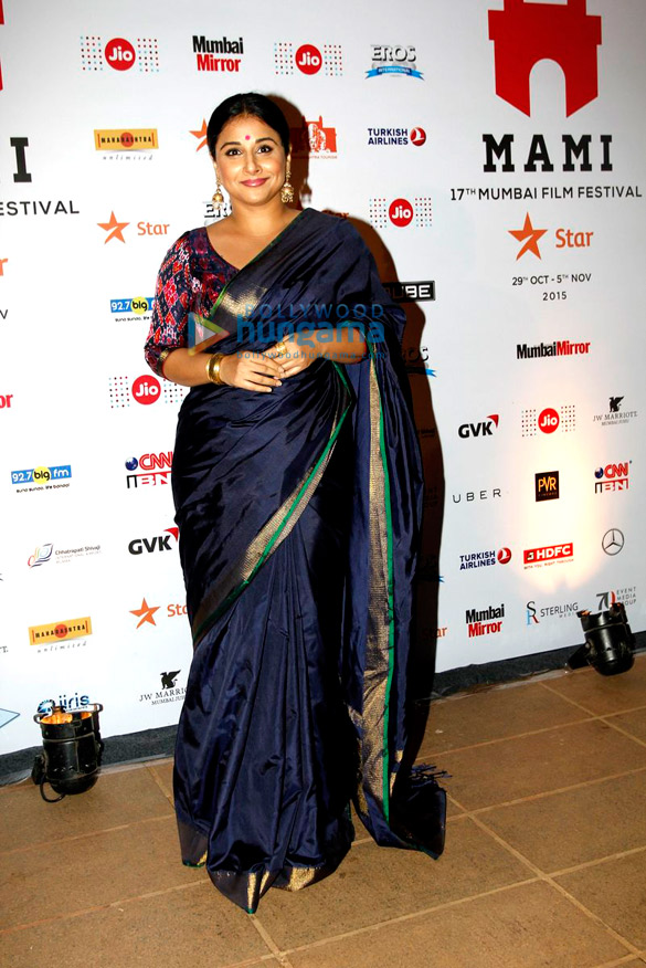 salman khan saif ali khan and other celebs grace the closing ceremony of mami 6