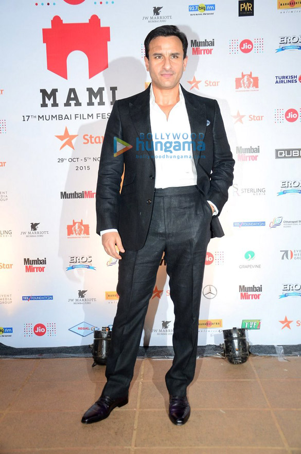 salman khan saif ali khan and other celebs grace the closing ceremony of mami 19
