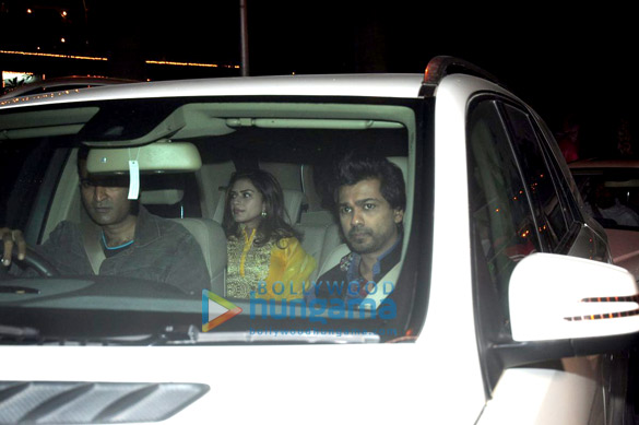 celebs grace amitabh bachchans diwali bash at jalsa 95