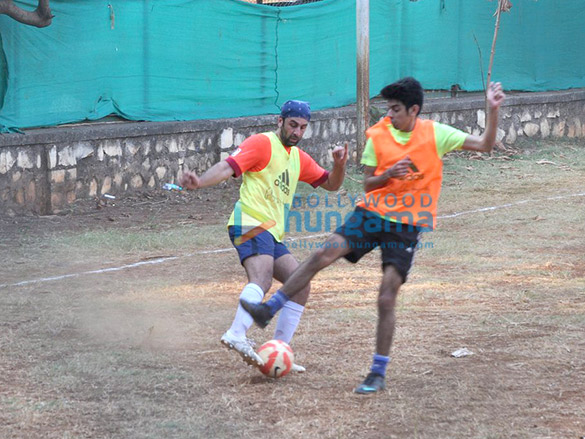 ranbir kapoor sidharth malhotra abhishek bachchan snapped playing football 17