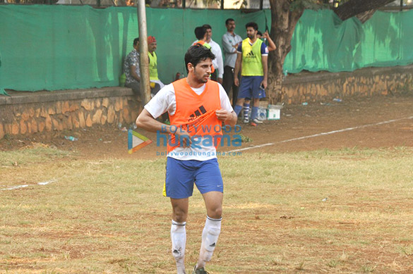 ranbir kapoor sidharth malhotra abhishek bachchan snapped playing football 10